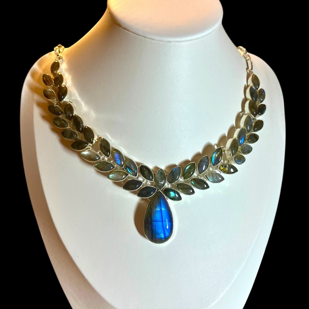 MAXIMALIST. Labradorite Cabachon Statement Necklace with Silver Accent. 22 in